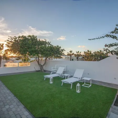 & Princesa Sonia Puerto del Carmen (Lanzarote)